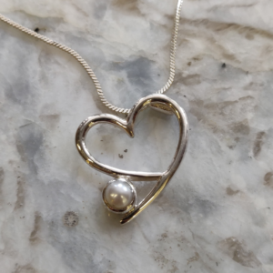 Elegant sterling silver open heart pendant necklace with pearl for women and girls